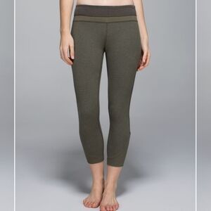 Lululemon Refine Crop. Capri. Small stripes. Olive green. Jogger style. Size 6.